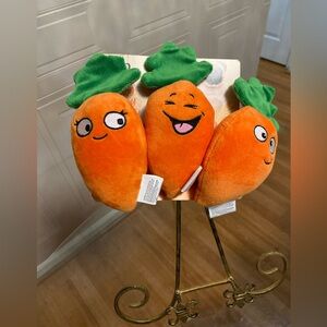 AFP Puppy Pet Supplies Carrot Plush Clinker & Squeaker Dog ToySoft
